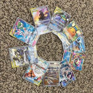 Vibrant Trading Card Set Pokémon cards!